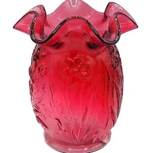 Vintage Fenton Glass Cranberry Daffodils Vase.. 5 1/4" tall